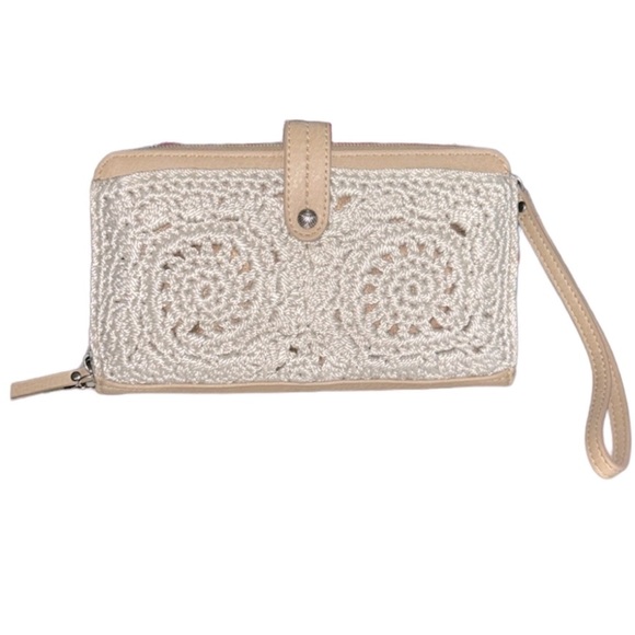 The Sak Iris Crochet Phone Pocket Wristlet - Picture 1 of 4